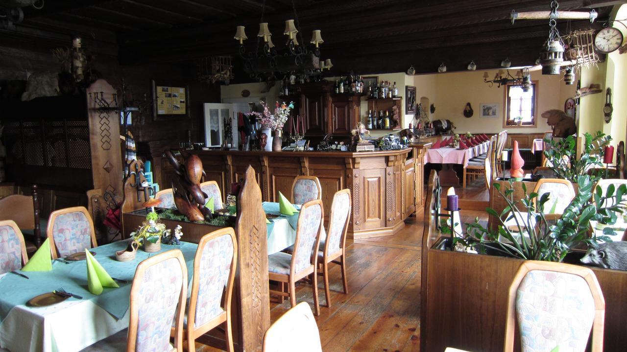 Hotel Zum Schwarzen Baer 3*